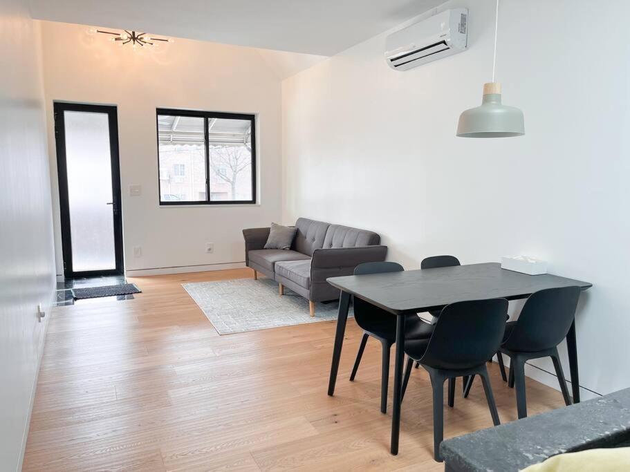 New Ample And Cozy One Bedroom Apt In Brooklyn At Rem-Casa Nova Iorque Exterior foto